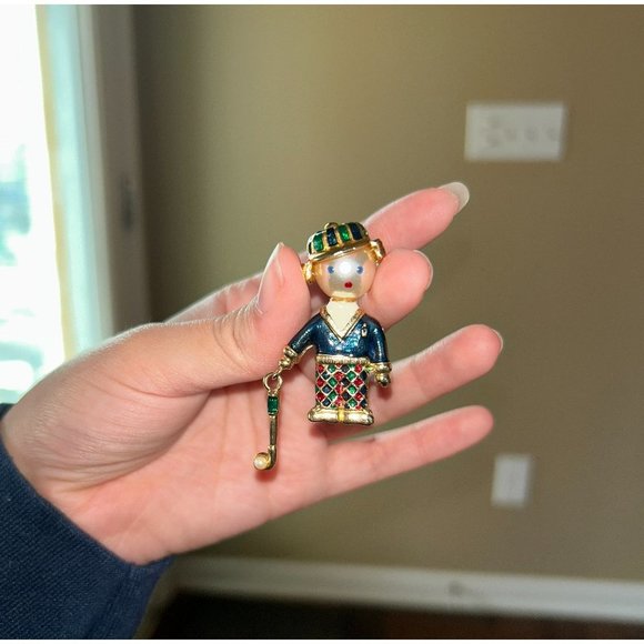 Vintage Enamel Golfer Dangling Golf Club Brooch - Picture 1 of 3